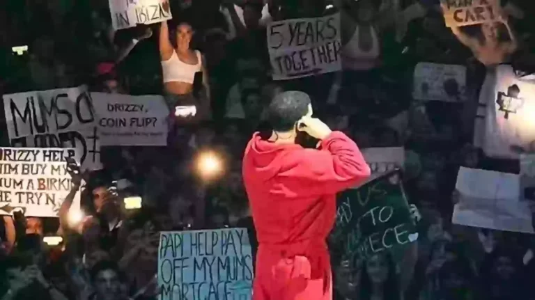 Drake Fans Slammed As ‘Genuinely Dystopian’ Photo Taken At His Australian Show Goes Viral