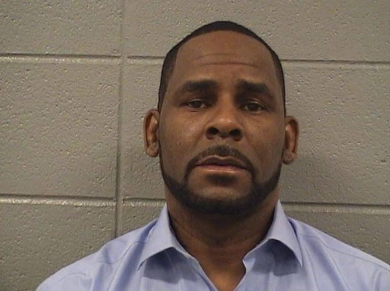 R Kelly Has Been In Prison For Three Years And Claims He’s Written 25 Albums