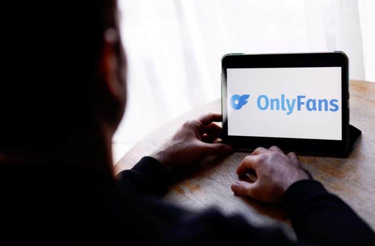 OnlyFans Sued After Two Men Realise That They Weren’t Actually Talking To Models